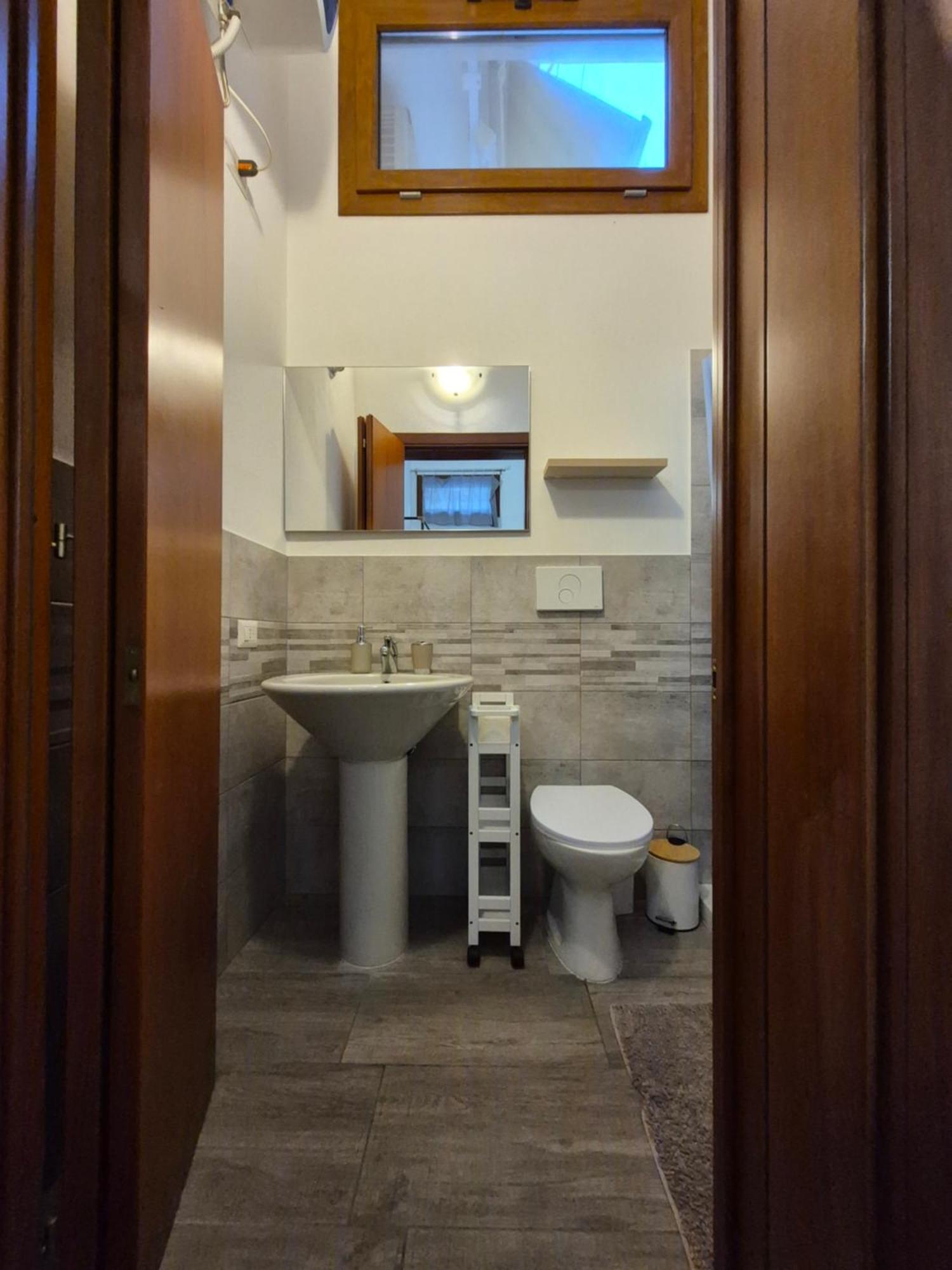 Casa Vacanza Monoboito Quartu SantʼElena Exterior foto